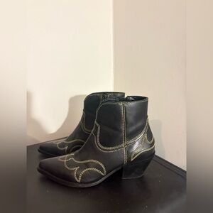Matisse Western Black Ankle Boots with Yellow Stitching